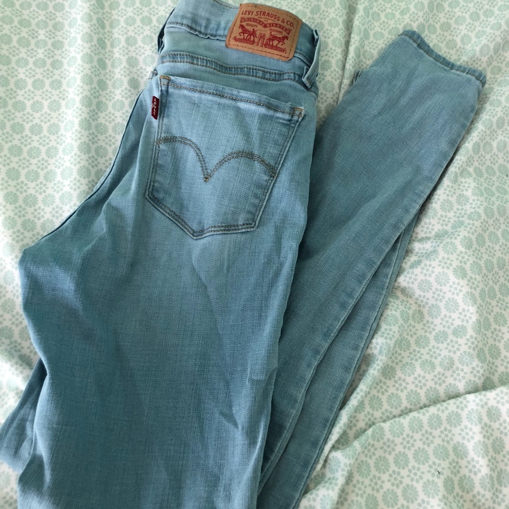 Levi light wash low rise jeans